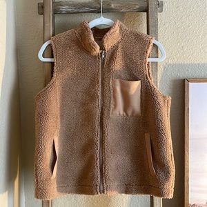 Teddy bear sleeveless vest